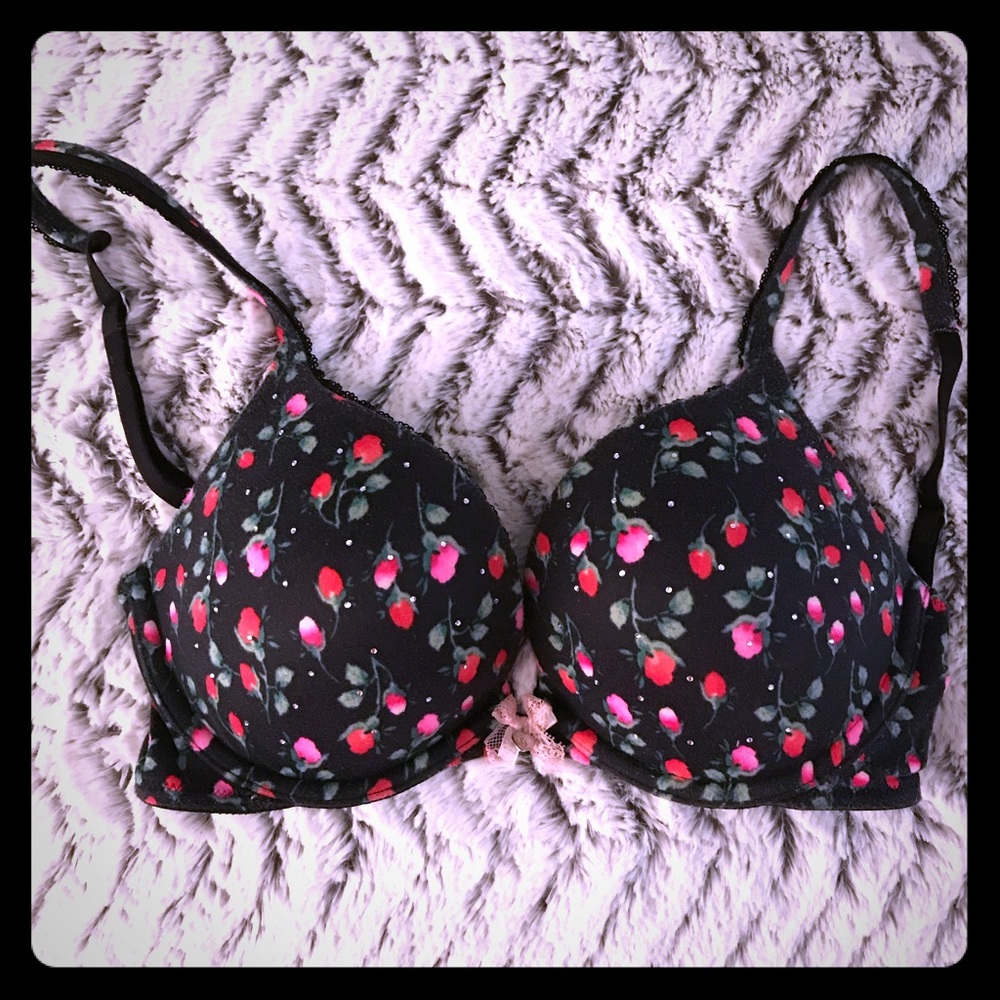 Victoria’s Secret Body by Victoria Push Up Bra